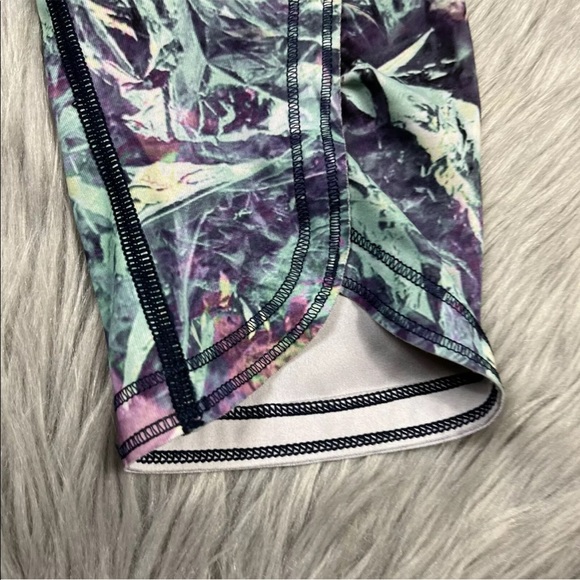 Lululemon Run Top Speed Crop Leggings Iridescent Multi Size 4 - Picture 11 of 12